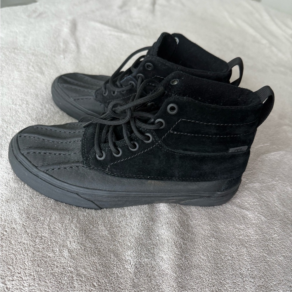 Vans SK8 Hi Del Pato Boot Suede Scotchguard  men 6 women 7.5 only worn twice